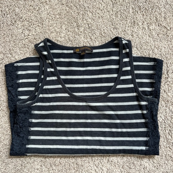 Tank top bundle - banana republic and outback red - Picture 7 of 11